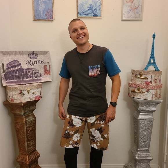 Hawaiian Men's Swimming Trunks 🏊‍♂️ - Picture 5 of 11